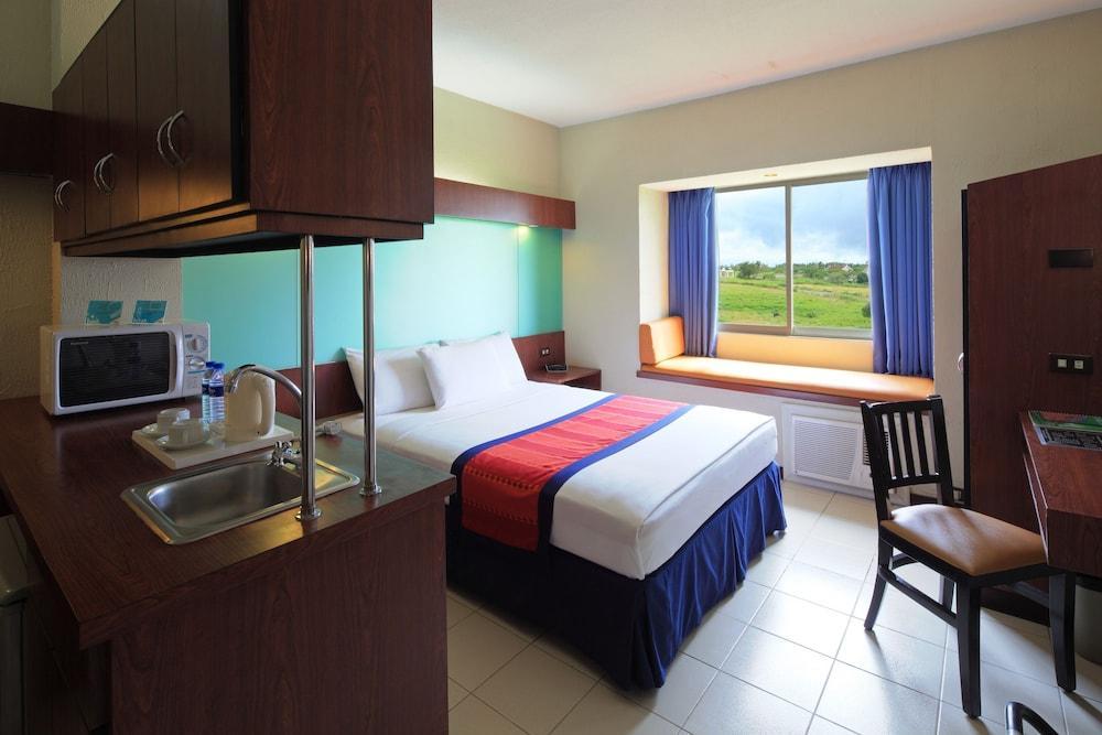 Microtel By Wyndham Eagle Ridge General Trias  Esterno foto