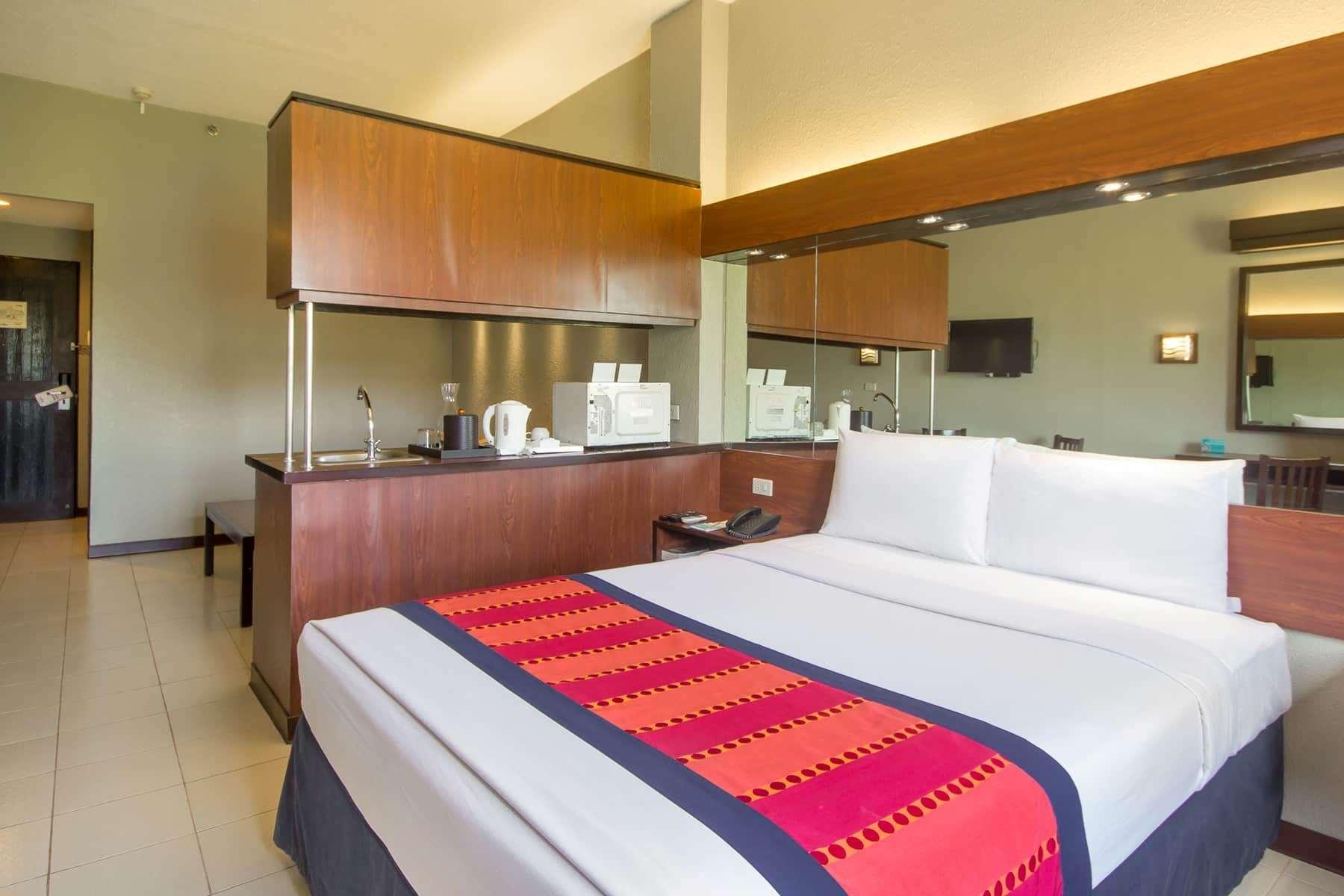 Microtel By Wyndham Eagle Ridge General Trias  Esterno foto