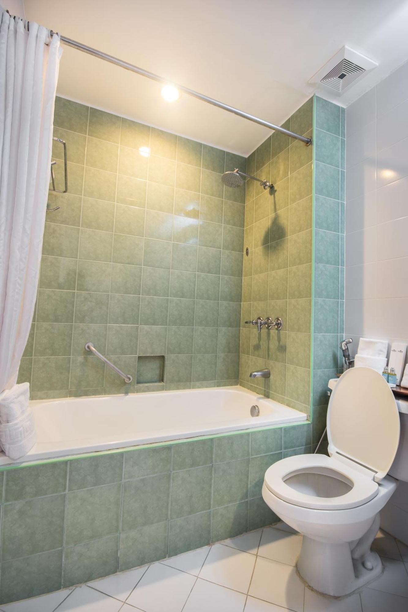 Microtel By Wyndham Eagle Ridge General Trias  Esterno foto