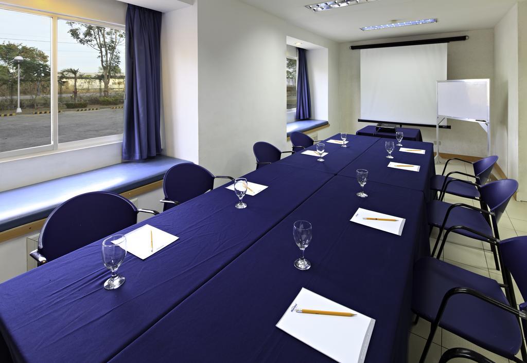 Microtel By Wyndham Eagle Ridge General Trias  Esterno foto