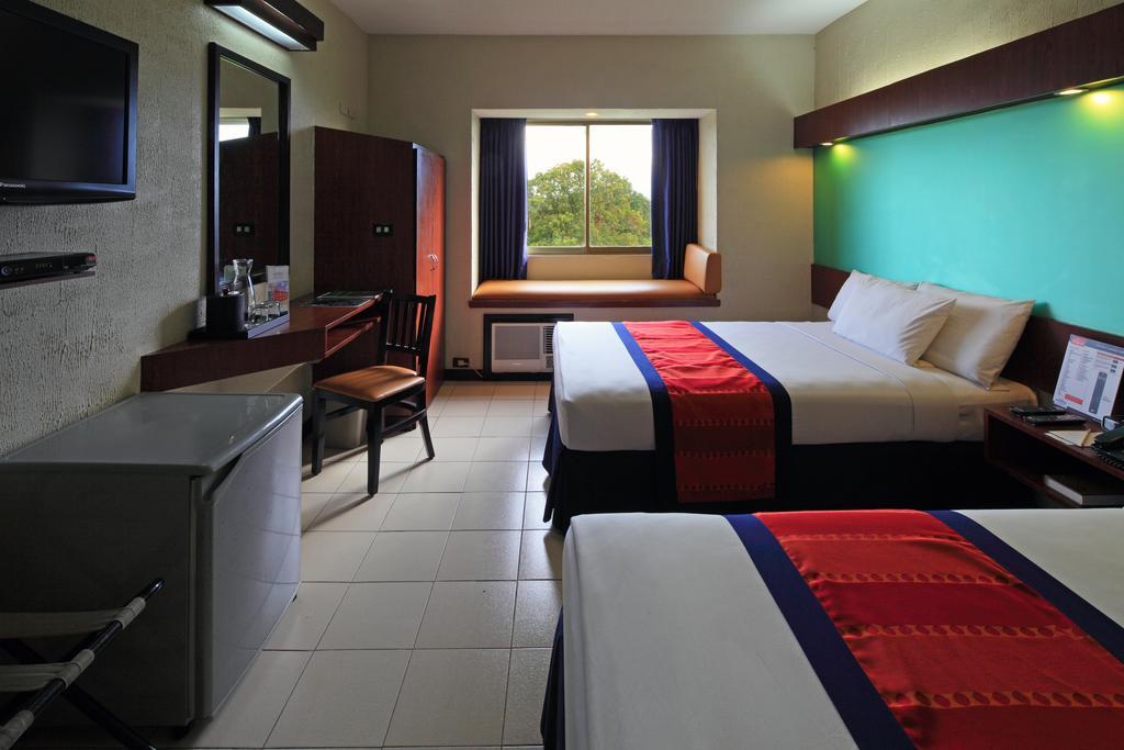 Microtel By Wyndham Eagle Ridge General Trias  Esterno foto
