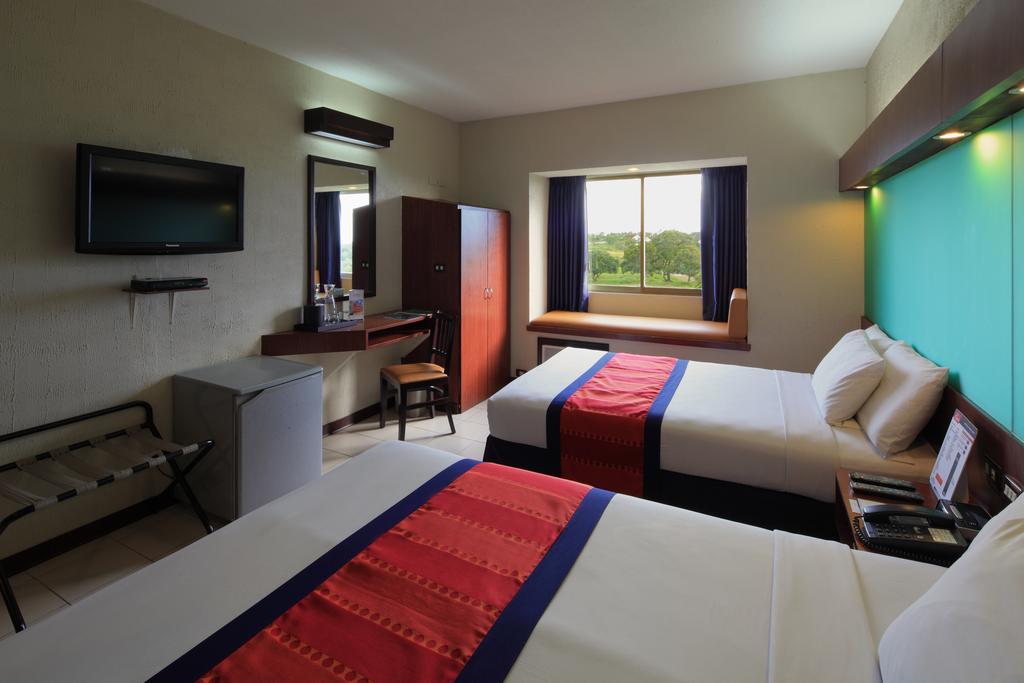 Microtel By Wyndham Eagle Ridge General Trias  Esterno foto