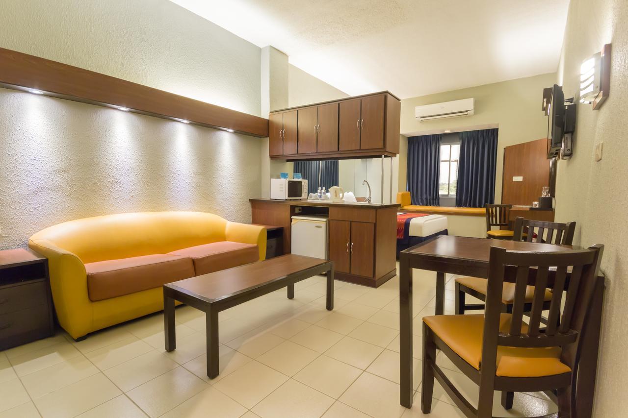 Microtel By Wyndham Eagle Ridge General Trias  Esterno foto